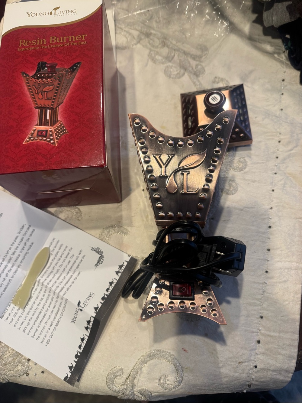 Young Living Copper-Tone Decorative Resin Burner - Picture 4 of 5